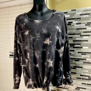 Jane and Delancey grey and white starburst print top. Size medium. (PP5)
